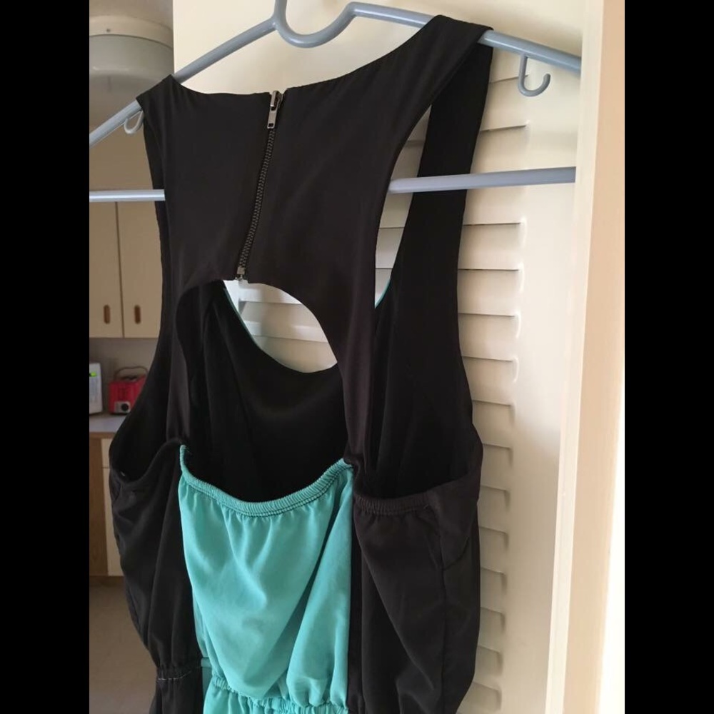 🖤🩵 Color Block Tank Dress 🩵🖤 - Picture 2 of 4